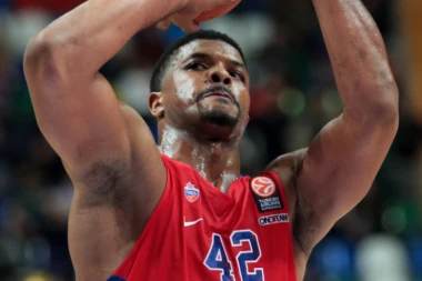 SVET KOŠARKE U ŠOKU: Vreme je samo nestalo - KRAĐA o kojoj se priča i to u EVROLIGI