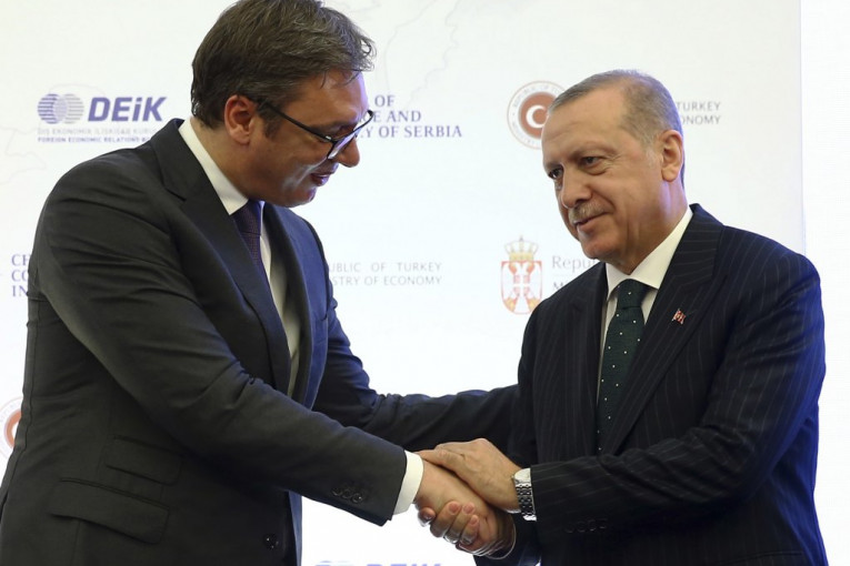 Poseta Vučića centralna tema svih dnevnih listova u Turskoj!