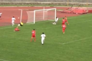 (VIDEO) Ovakav promašaj se ne viđa svaki dan