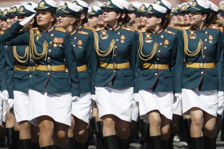 Ruske trupe tokom vojne parade Dana pobede