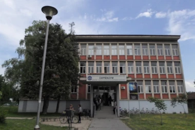 SREMSKA MITROVICA: Dečak kome su odstranili bubreg stabilno