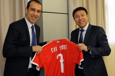 FS Kine u poseti FSS-u, na poklon stigao novi semafor!