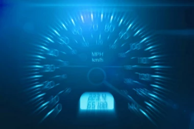 Tek što je položio, odmah popio zabranu: Devetnaestogodišnjak divljao BMW-om od čak 146 km/h!