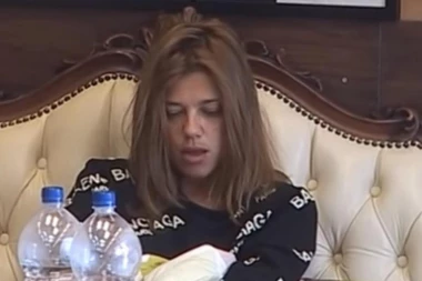 (VIDEO) TUGA I BOL U KIJINIM OČIMA: Reči pesme pogađaju pravo u srce - Zašto te toliko VOLIM?!