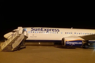 AVION PRINUDNO SLETEO NA BEOGRADSKI AERODROM: Ovo je razlog zbog čega