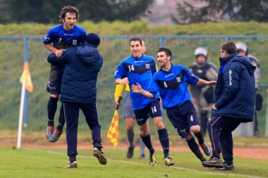 Lučanci se protiv zahtevu crno-belih: OSTAJEMO U SURDULICI, REZERVISALI SMO I HOTEL!