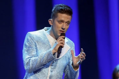 CRNOGORSKI PREDSTAVNIK NA EVROVIZIJI OPET ŠOKIRA: Sad udario na žene