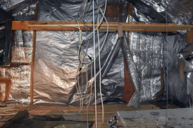 VELIKA ZAPLENA U SREMSKOJ MITROVICI I SOMBORU: Otkrivene dve laboratorije marihuane