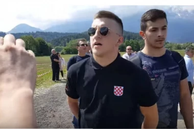 (VIDEO) USTAŠE SE IZBRUKALE U BLAJBURGU, NAPADALI NOVINARE