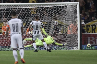 (VIDEO) PAOK UZEO KUP: Prijović mogao da bude VELIKI TRAGIČAR