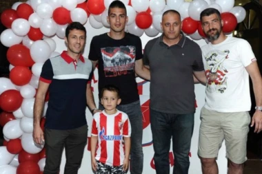 (VIDEO) ŠAMPIONSKO SLAVLJE: "Delije" iz Novog Sada ugostile fudbalere i proslavile slavu!