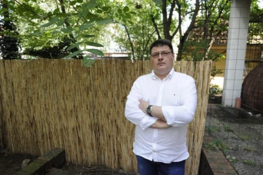 Posle brutalnih prozivki Sarapa odbrusio Amidžiću: Ognjene, prozivaj me da digneš gledanost!