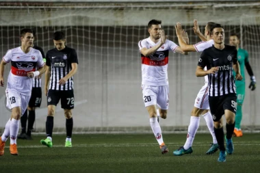 (VIDEO) CRNO-BELI SE OBRUKALI NA KROVU: I Voždovac pobedio Partizan