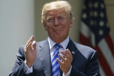 OVO JE VEĆ ZASTRAŠUJUĆE! Evo šta TRAMPOV potpis govori o njegovoj ličnosti