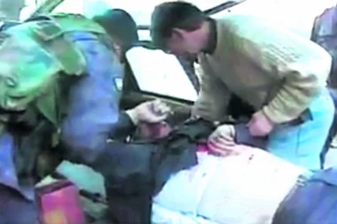 EKSKLUZIVNO OTKRIVAMO: Ubistvo srpskog policajca zabeležili kamerom