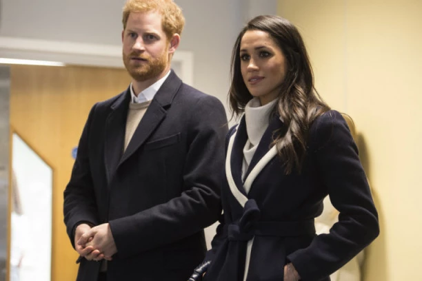 Sprema se haos: Megan i Hari uputili otvoreno pismo kraljici, cela Engleska ostala bez teksta!