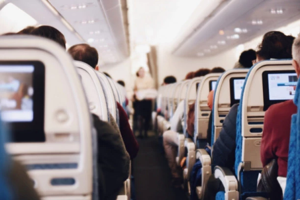 Evo zašto putnici aplaudiraju kada avion sleti?