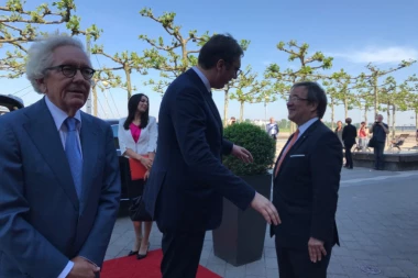 Vučić sa Lašetom: Očekujemo veći broj investitora iz Nemačke!