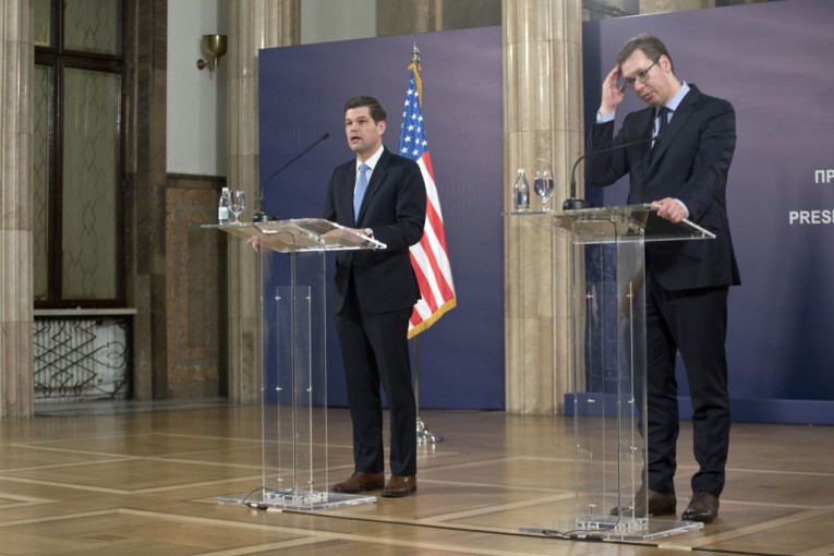 ŽESTOKA PRETNJA AMERIKE: Neće biti Srbije i Vučića ako ne prihvatite naš plan za Kosovo!