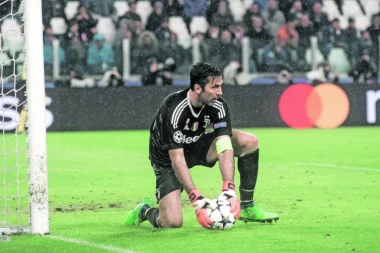 Najveći "luzeri" svetskog fudbala: Od Bufona do Lotara Mateusa!