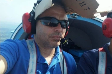 IZA SEBE OSTAVIO ŽENU I DVOJE DECE: Ovo je piliot koji je poginuo u Zemun polju