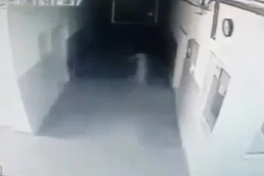 PRIVIĐAJU IM SE DUHOVI? Policajci iz Trstenika snimili misterioznu pojavu u stanici