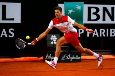 Đoković oscilira, ali pobeđuje: NOLE PREKO RAMOS-VINJOLASA DO ČETVRTFINALA!