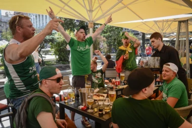 (VIDEO) ŽURKA NAVIJAČA ŽALGIRISA: Litvanci prete srpskom Feneru!