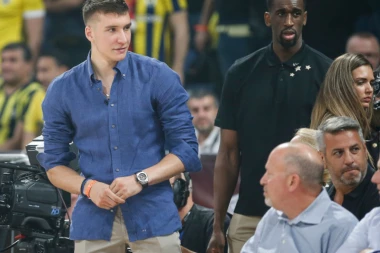 (VIDEO) Bogdanović i Bjelica bodrili Fenerbahče