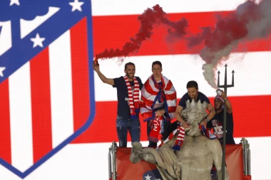 (VIDEO) LUDNICA U MADRIDU: Atletiko proslavio titulu sa navijačima!
