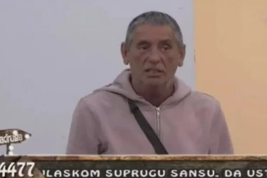 (VIDEO) LEPI MIĆA OVO ZAMERIO KIJI!