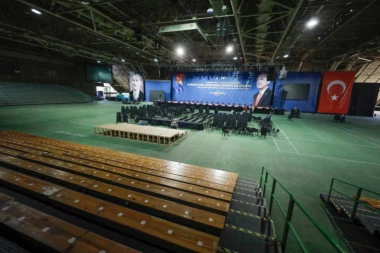 (FOTO) VEĆI MUSLIMANI OD SAMOG ERDOGANA! U Sarajevu spremili ZELENO iznenađenje za dolazak predsednika Turske