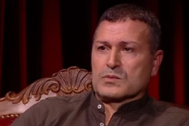 ZGROZIĆETE SE! Đole Đogani razvezao jezik i UDARIO nikad brutalnije po Ani Nikolić, ispljuvao njen izgled!