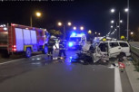 STRAVIČNA SAOBRAĆAJNA NESREĆA NA IBARSKOJ: Nastradala devojka (26), vatrogasci vadili povređene iz SMRSKANOG BMW!