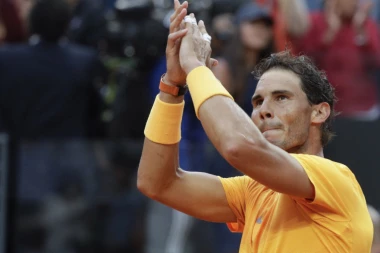 ROLAN GAROS: Kiša pomogla Rafi, mečevi otkazani