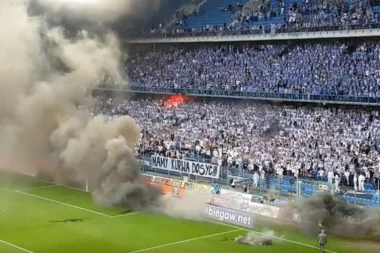 (VIDEO) RATNA ZONA U POLJSKOJ: Legija osvojila titulu, meč prekinut