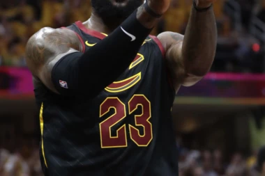 I ZVANIČNO: Lebron potpisao za Lejkerse