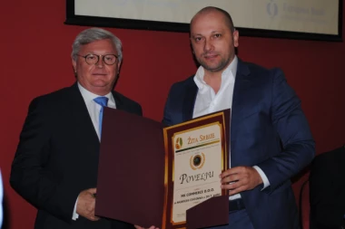 MK GROUP DOBITNIK PREKO 50 NAGRADA