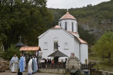 DRUGA FAZA OBNOVE HRAMA SV. BLAGOVEŠTENjA U SELU ŠTITKOVO