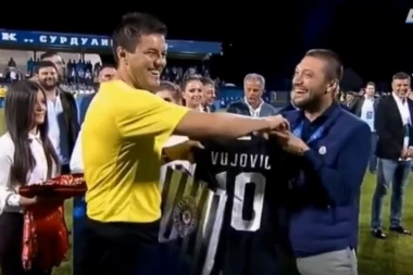 (VIDEO) ZA KRAJ: Vujoviću od Partizana - DRES