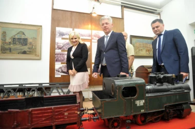 SRBIJA JEDINA U REGIONU: Mihajlovićeva: Kupljeno novih 8 lokomotiva!
