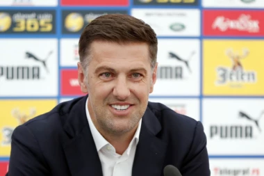 Krstajić odredio 23 fudbalera za SP!