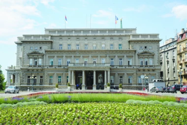 Oko 40 odbornika dežura u Skupštini grada Beograda