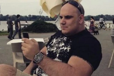 SAHRANJEN NAVIJAČ RADA, OTAC OČAJAN: Moj sin nije bio kriminalac, spavao je u istoj sobi sa bakom!