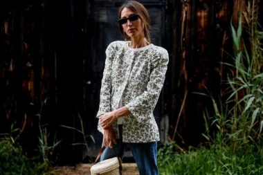 TRENDESETERKE ĆE LUDETI ZA OVIM PANTALONAMA: Novi trend prvo prošetala Viktorija Bekam