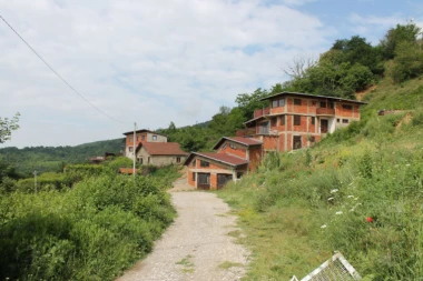 DA LI JE OVO SELO, "SRPSKA PUSTINJA": Ovde se 8 godina niko nije VENČAO!