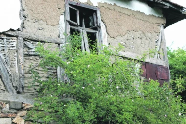 (FOTO) NA LICU MESTA! SRPSKA HIROŠIMA: Pljačkovica, mesto koje je najviše zasuto uranijumom