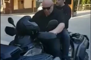 (HIT VIDEO) PUN GAS! Tako to radi Palma: Pogledajte kako lider JS vozi kvad