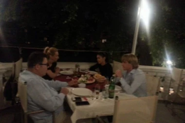 (FOTO) EKSKLUZIVNI PAPARACO: Fudbaler Lacija uživa u Beogradu