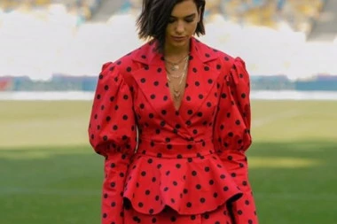 (FOTO) ŠIPTARSKI PROJEKAT DUA LIPA DOSTIGLA DNO: Hvali film gde su SRBI RATNI ZLOČINCI, i još glumi žrtvu